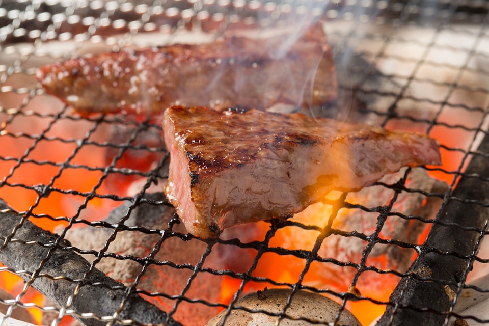 肉焼き